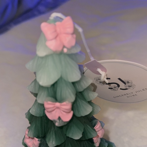 Pink bow Christmas Tree Candle - Picture 5 of 6